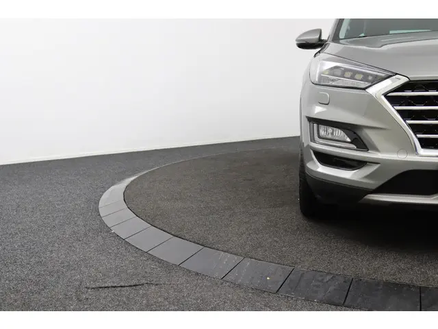 Hyundai Tucson 1.6 T-GDI Premium Sky 2019 Benzine 35