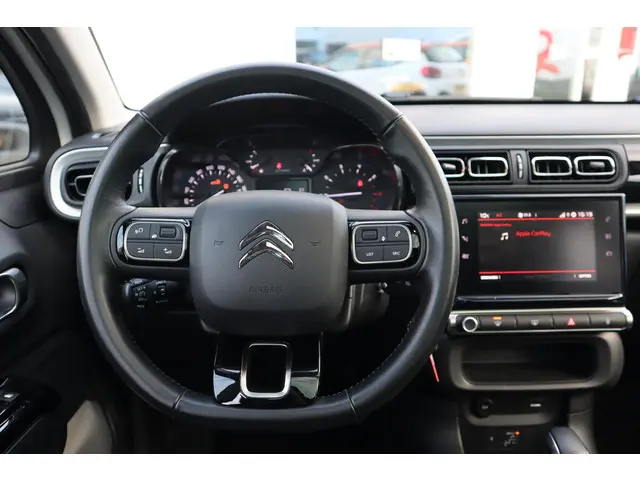 Citroën C3 1.2 PURETECH S&S SHINE VTR SPORT 2019 Benzine 19