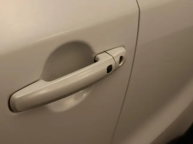 Suzuki Vitara 1.6 High Executive 2015 Benzine 23