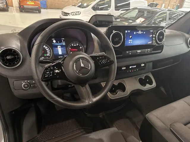 Mercedes-Benz Sprinter 315 1.9 CDI 2024 Diesel 15