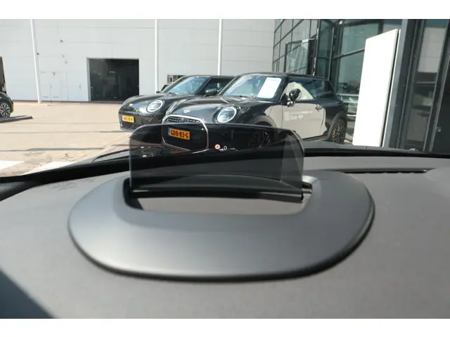 MINI 3-Deurs Cooper S 2022 Benzine 12