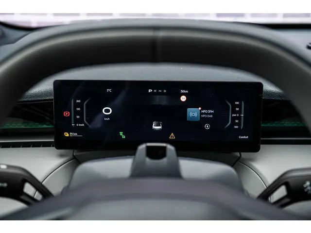 Lynk & Co 02 More 66 kWh 2026 Elektrisch 14