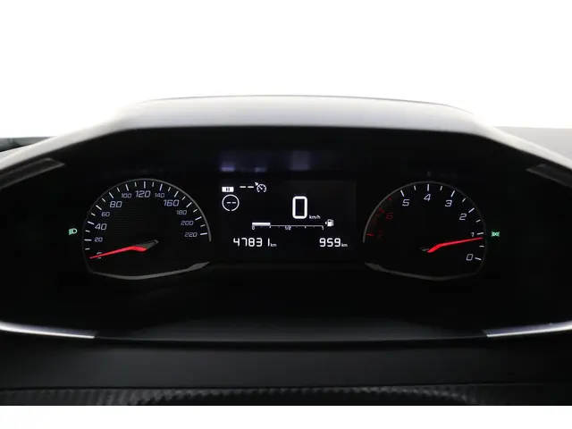 Peugeot 2008 1.2 PureTech Active 2021 Benzine 28