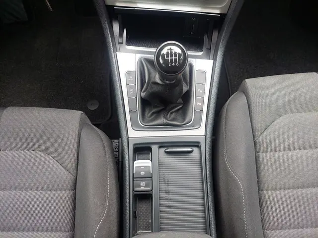 Volkswagen Golf 1.0 TSI Comfortline 2016 Benzine 16