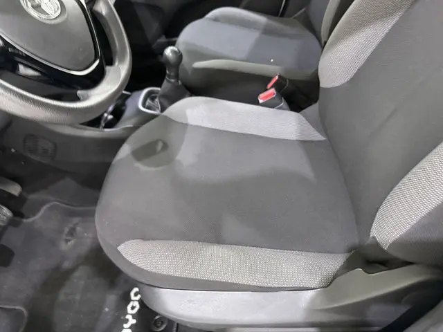 Toyota Aygo HB 1.0 VVT-i Airco NAP 2018 Benzine 30