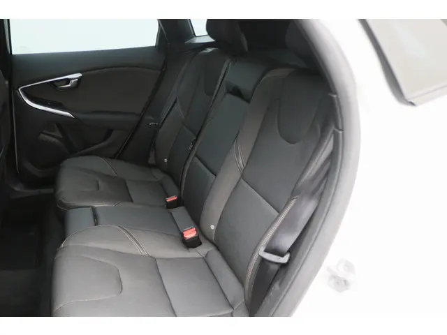Volvo V40 Cross Country 1.6 T4 Momentum 2014 Benzine 13