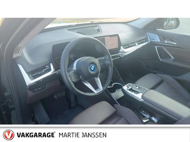 BMW iX1 XDrive30 67 kWh 2024 Elektrisch 32