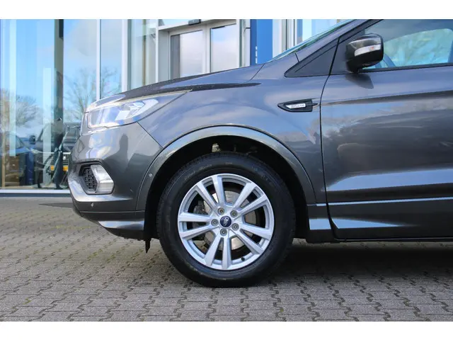 Ford Kuga 1.5 EcoBoost ST Line 2018 Benzine 34