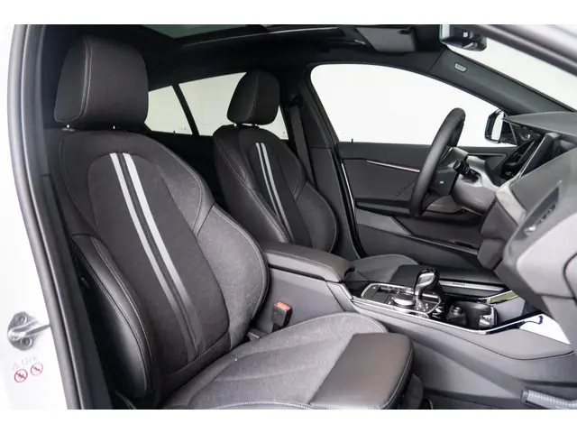 BMW 1 Serie 5-deurs 118i 2024 Benzine 8