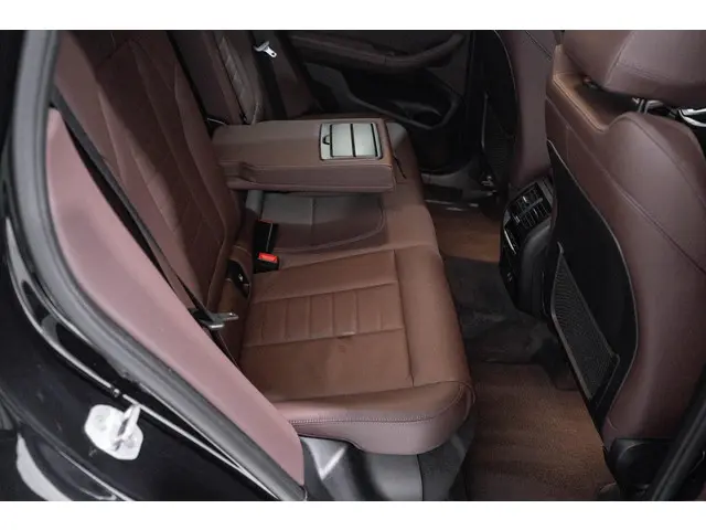 BMW X3 sDrive18d High Executive 2021 Diesel 36
