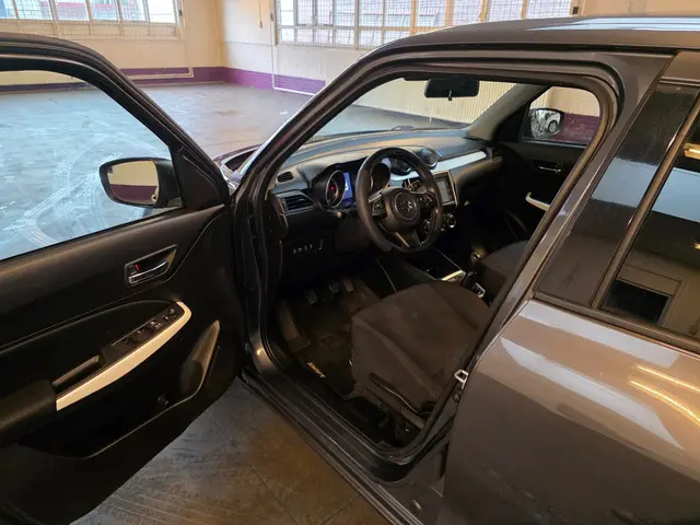 Suzuki Swift 1.2 Stijl Smart Hybrid 2017 Hybride Benzine 8