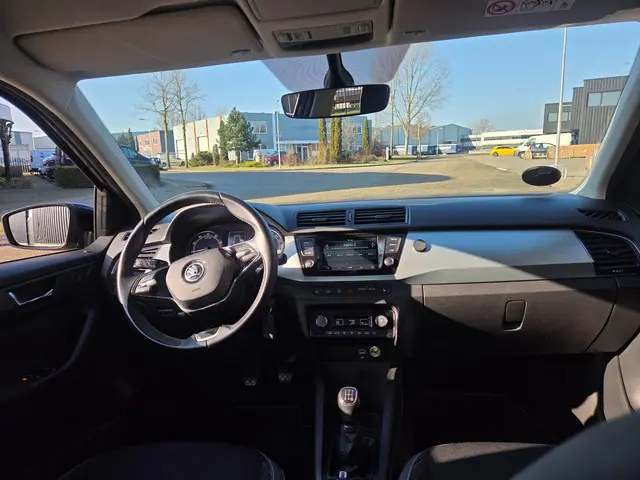 Škoda Fabia 1.0 Climate Ontrol Cruise Pdc 2021 Benzine 23