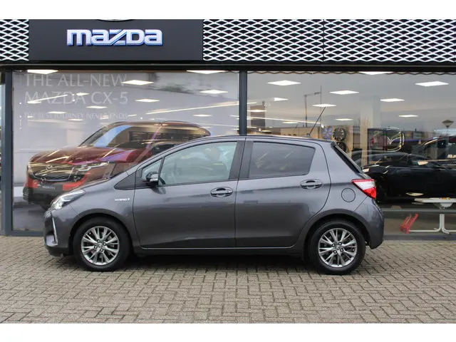 Toyota Yaris 1.5 Hybrid Dynamic 2018 Hybride Benzine 9