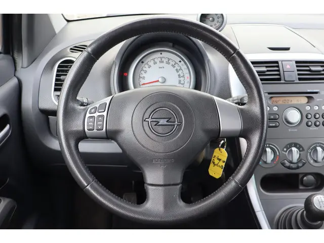 Opel Agila 1.0 Edition 2013 Benzine 15