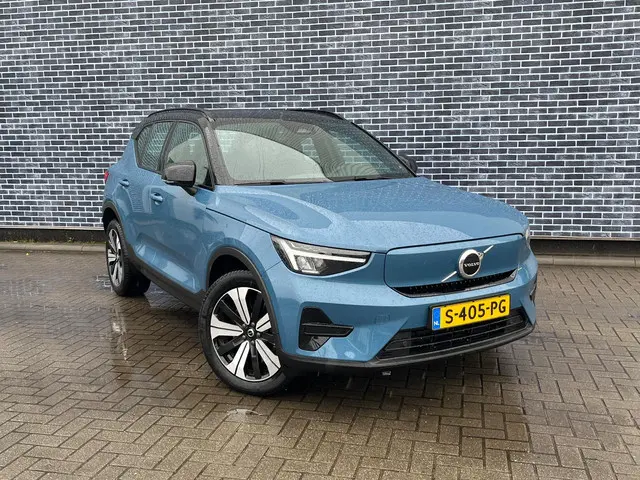 Volvo XC40 3