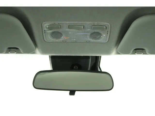 Toyota Yaris 1.5 Hybrid Active 2020 Hybride Benzine 32