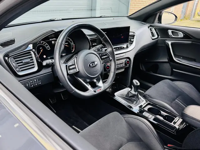 Kia ProCeed 1.0 T-GDI GT-PLUSLINE 2022 Benzine 4