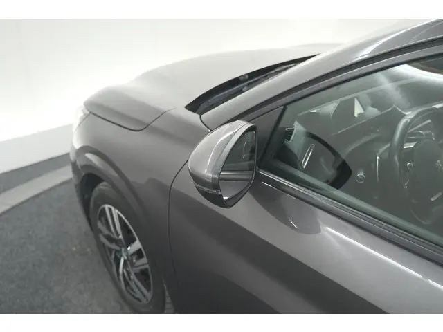 Peugeot 208 PureTech 100 EAT8 Allure 2020 Benzine 20