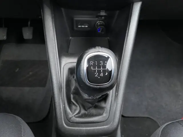 Hyundai ix20 1.4i i-Vision 2015 Benzine 24