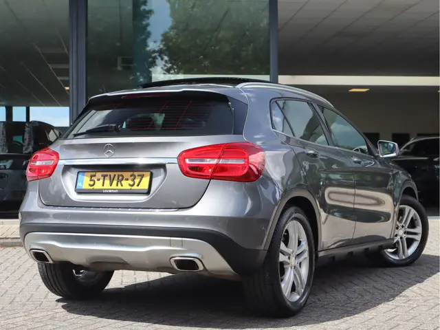 Mercedes-Benz GLA 200 Ambition Comfort 2014 Benzine 2