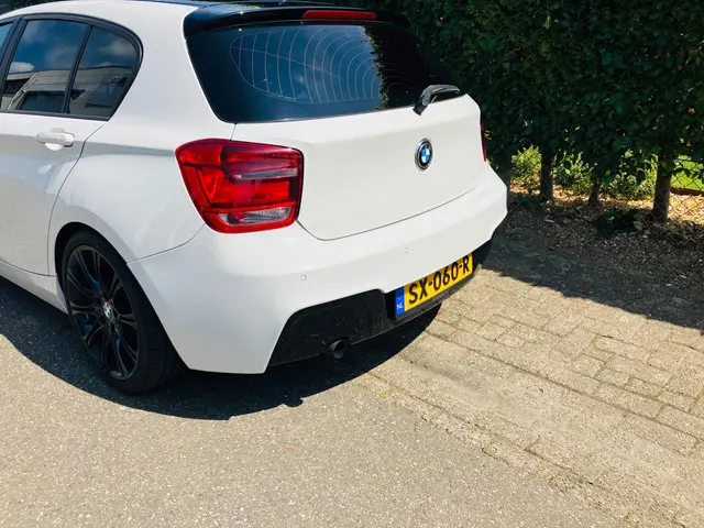 BMW 1 Serie 114i EDE Sport 2013 Benzine 4