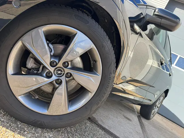 Opel Grandland 1.2 Turbo GS Line 2023 Benzine 9