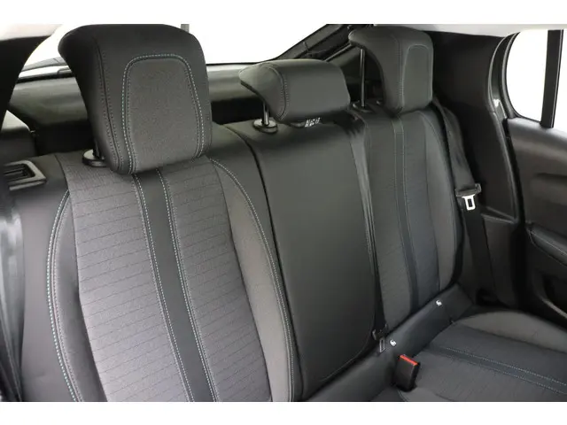 Peugeot 208 1.2 PureTech Allure 2022 Benzine 15