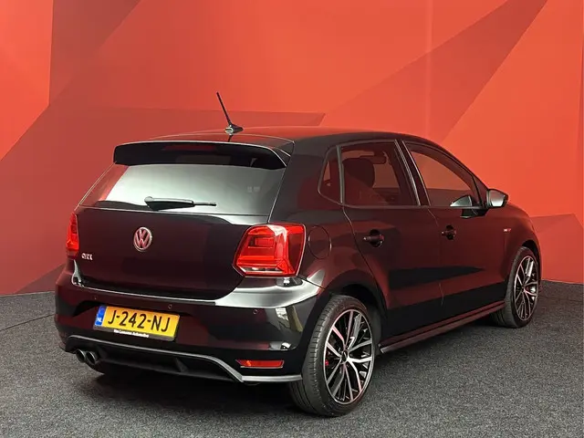 Volkswagen Polo 1.8 TSI GTI 2015 Benzine 2