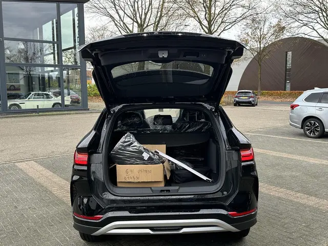 BYD SEAL U 1.5 DM-i FWD Boost 2025 Hybride Benzine 6