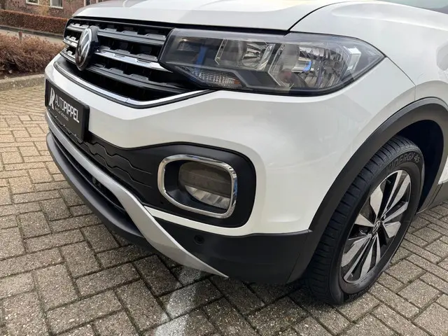 Volkswagen T-Cross 3
