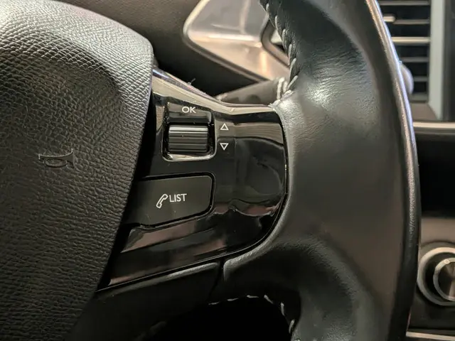 Peugeot 308 1.2 PureTech Allure 2018 Benzine 20