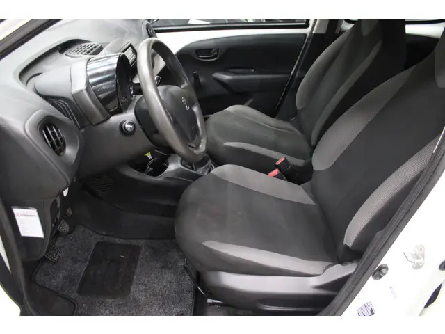 Peugeot 108 1.0 e-VTi Access 2015 Benzine 5