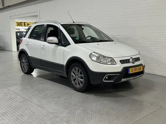 Fiat Sedici 1.6-16V Emotion 2014 Benzine 3