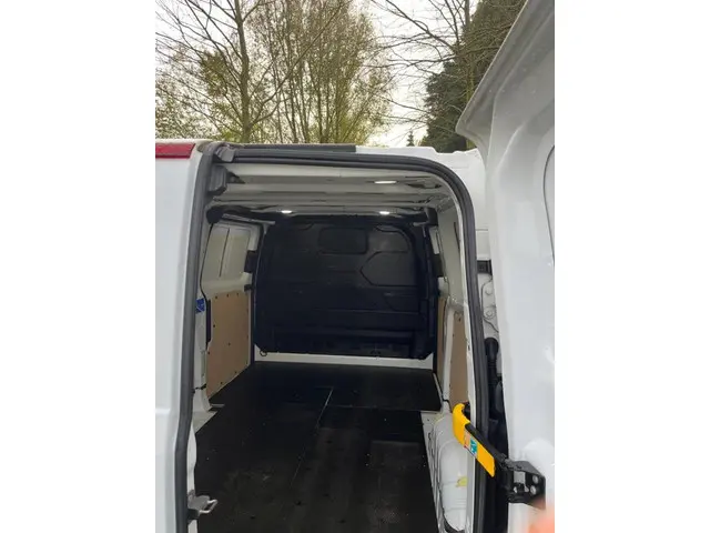 Ford Transit Custom 320 2.0 TDCI L2H2 Trend 2021 Diesel 7