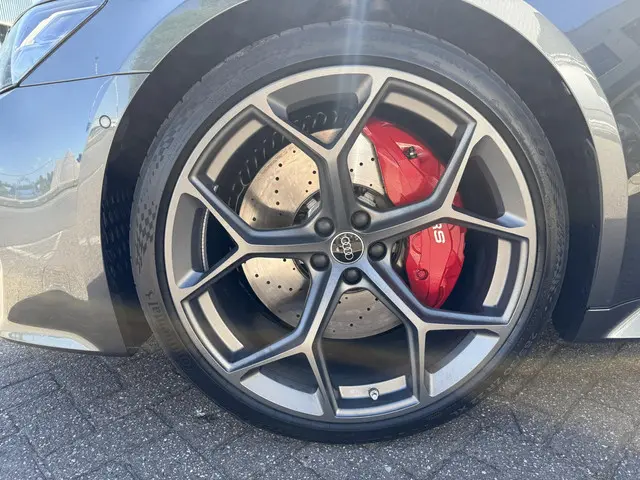 Audi RS6 A6 Avant TFSI quattro performance 2024 Benzine 12