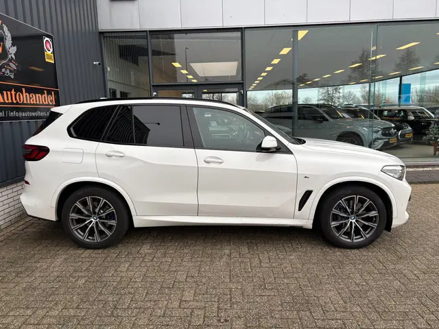 BMW X5 XDrive30d High Executive 2022 Hybride Diesel 4