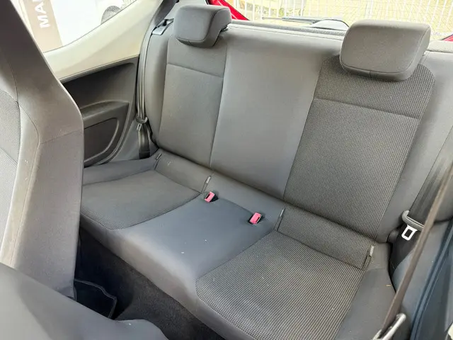 Volkswagen up! 1.0 take up! BlueMotion 2013 Benzine 8