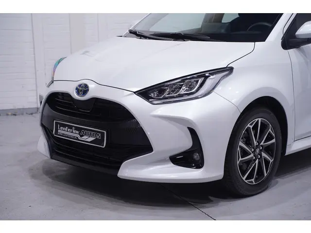 Toyota Yaris 1.5 Hybrid 115 Comfort 2022 Hybride Benzine 19