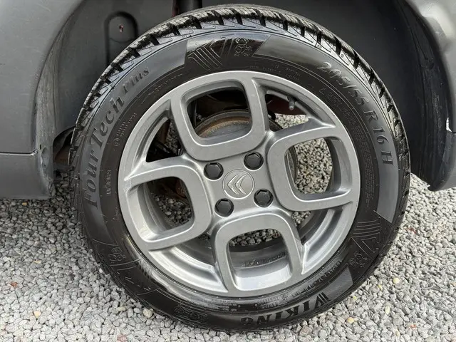 Citroën C4 Cactus 1.2 PureTech Shine 2016 Benzine 24
