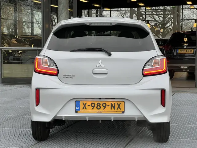 Mitsubishi Space Star 1.2 Dynamic 2024 Benzine 24