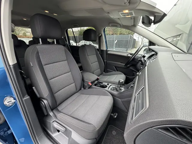 Volkswagen Touran 1.4 TSI DSG Highline 2016 Benzine 7