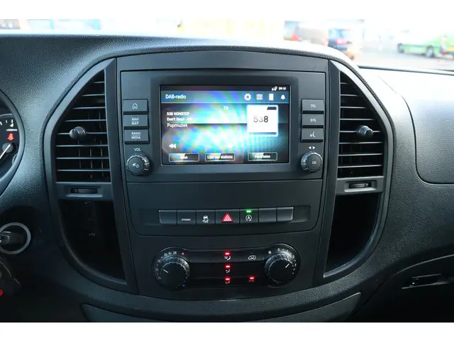 Mercedes-Benz Vito 116 CDI L2 Lang 2022 Diesel 16