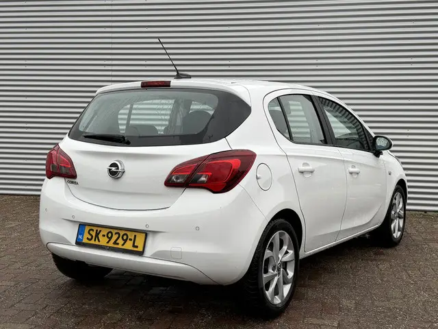 Opel Corsa 1.4 Online Edition 2018 Benzine 2