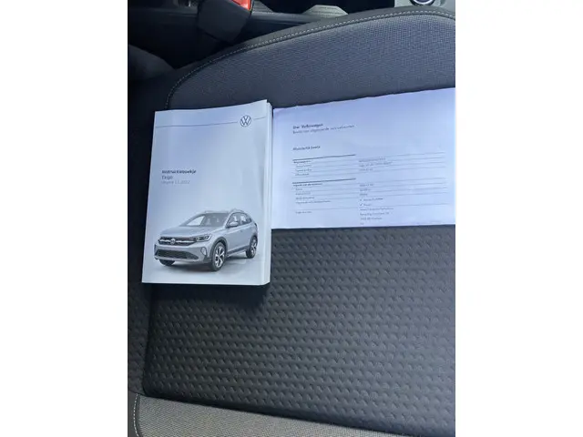 Volkswagen Taigo 1.0 TSI Life Business 2023 Benzine 36