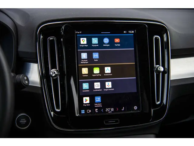 Volvo XC40 2.0 B4 Plus Dark 2024 Benzine 20