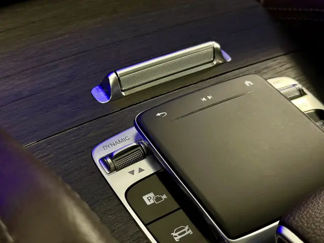 Mercedes-Benz GLE 450 4MATIC Premium Plus 2020 Benzine 24