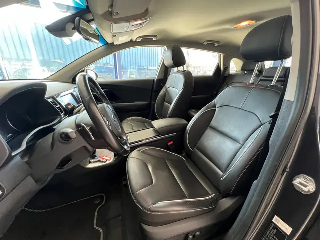 Kia e-Niro ExecutiveLine 64 kWh 2020 Elektrisch 8