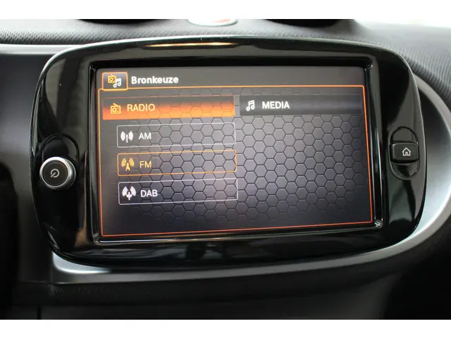 Smart Fortwo cabrio EQ Comfort 18 kWh 2021 Elektrisch 4