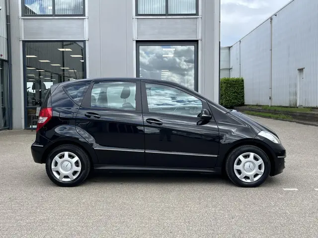 Mercedes-Benz A-Klasse 160 Business Class 2012 Benzine 3