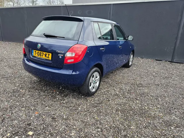 Škoda Fabia 1.2 ACTIVE 5 DRS. * AIRCO * 2012 Benzine 17